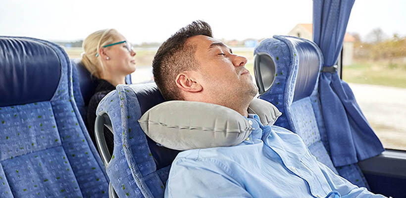 假如坐夜間客車使用頸枕頭的話，"適合的頸靠墊"做激推無記號！