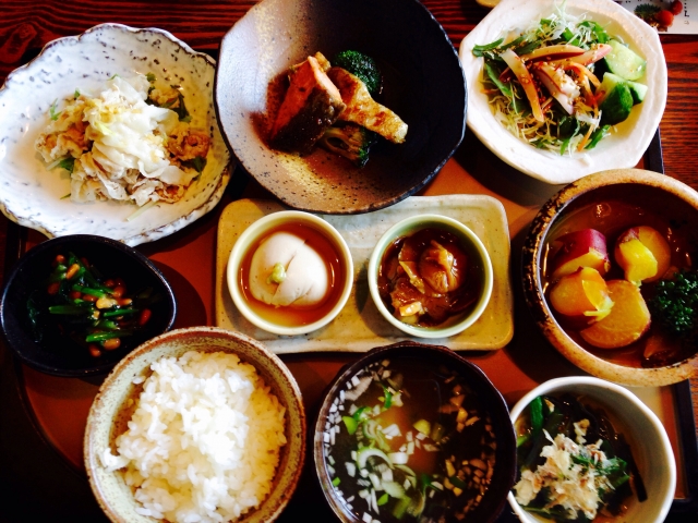 京都で「おばんざい朝食」を食べよう！