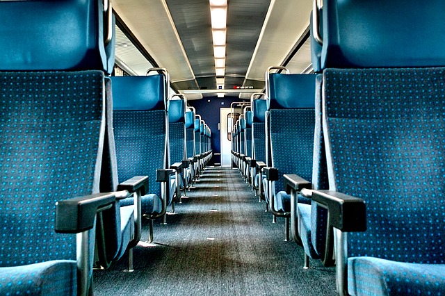 三人旅行のバスの座席（シート）
