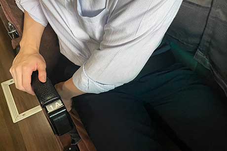 チェリッシュ シートベルト装着方法:音のなるまでしっかりと締めます。