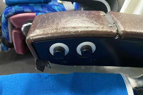 VIPライナー名古屋3便 リクライニング操作方法