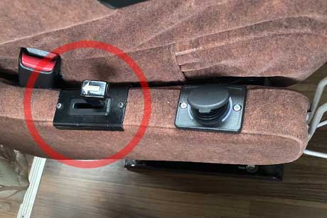 プルメリアグランデ神戸便 リクライニング操作方法