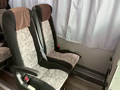 VIPライナー富山・金沢便【1A,1B】出入口後部シート
