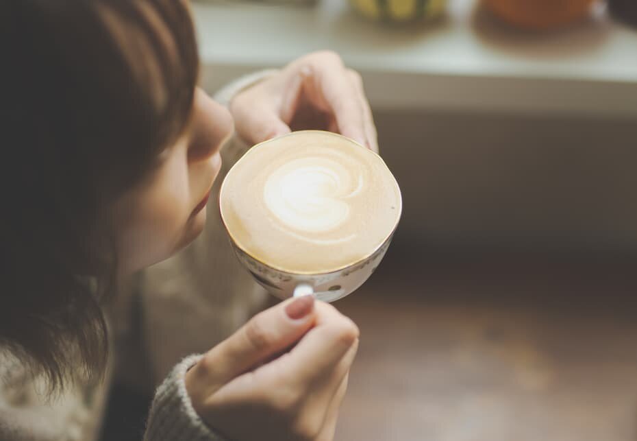 夜行バスで着いた金沢の朝、駅近カフェでとっておきのスタートを