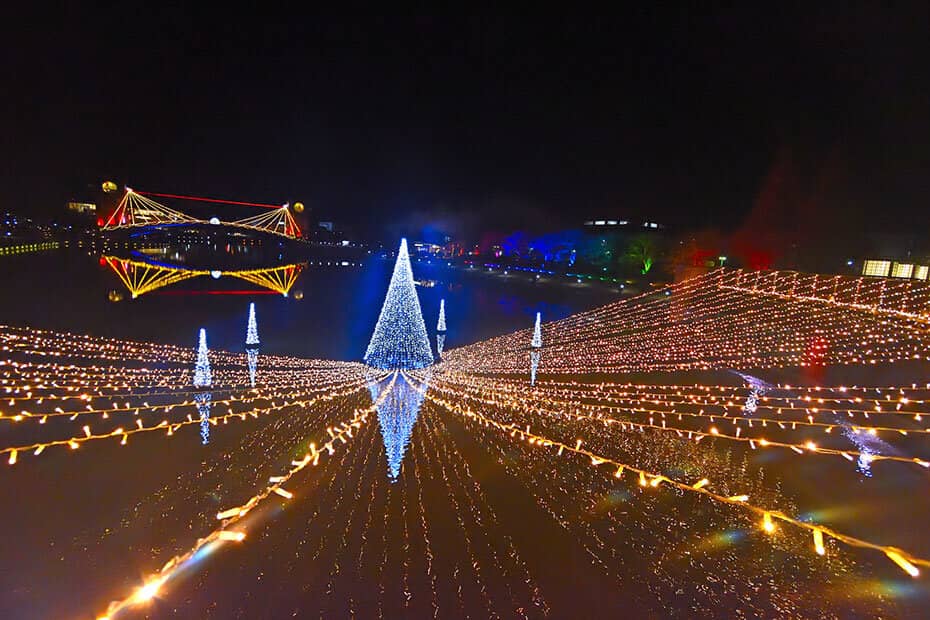 富岩運河環水公園のライトアップ