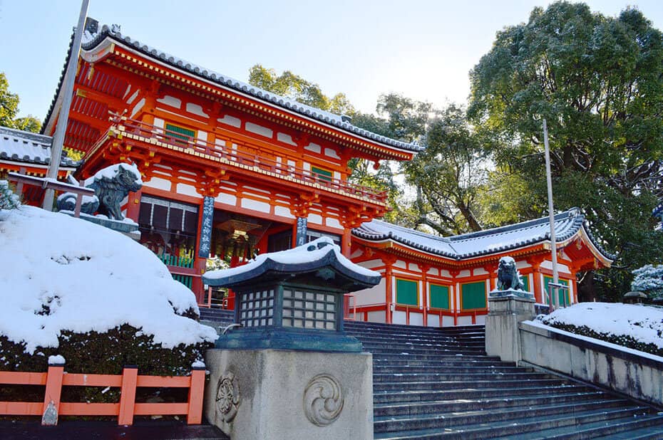 冬の八坂神社