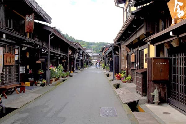 高山の古い町並みイメージ01