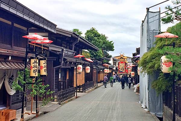 高山の古い町並みイメージ02