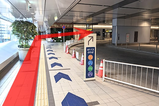 バスタ新宿4F（新宿駅南口）の新宿駅からの順路写真05