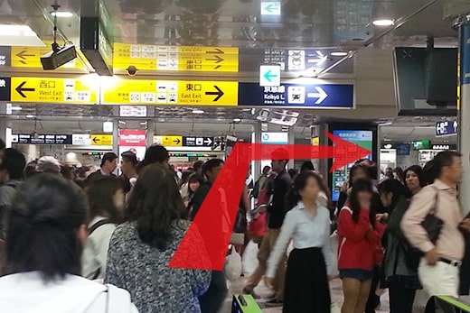 横浜駅東口バスターミナル（そごう1F）Bレーン 10番・11番のりばの行程写真01